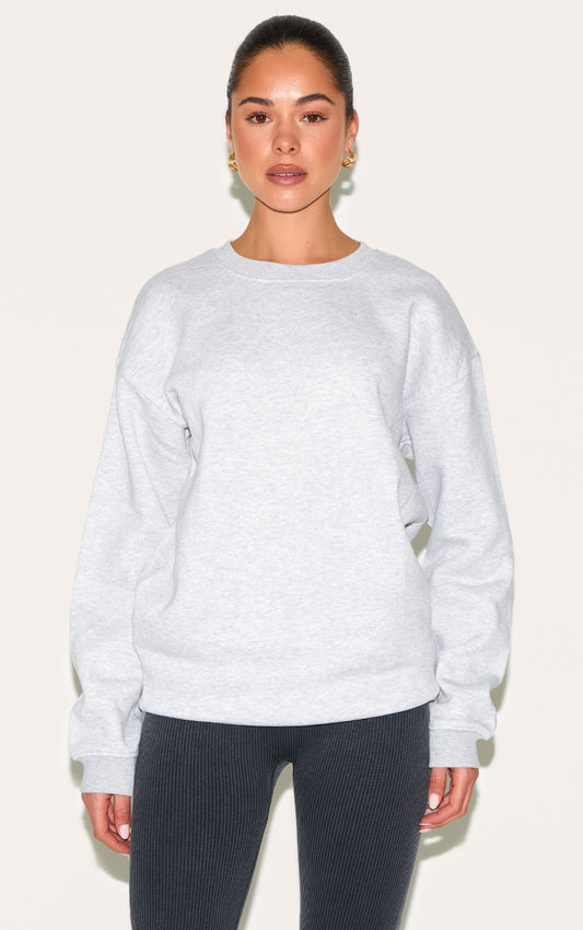 https://cdn-img.prettylittlething.com/1/d/0/e/1d0edd59d7c583b98b90b8f7af4b491e951baeb8_CNE5778_1_ash_grey_oversized_fit_sweatshirt.jpg