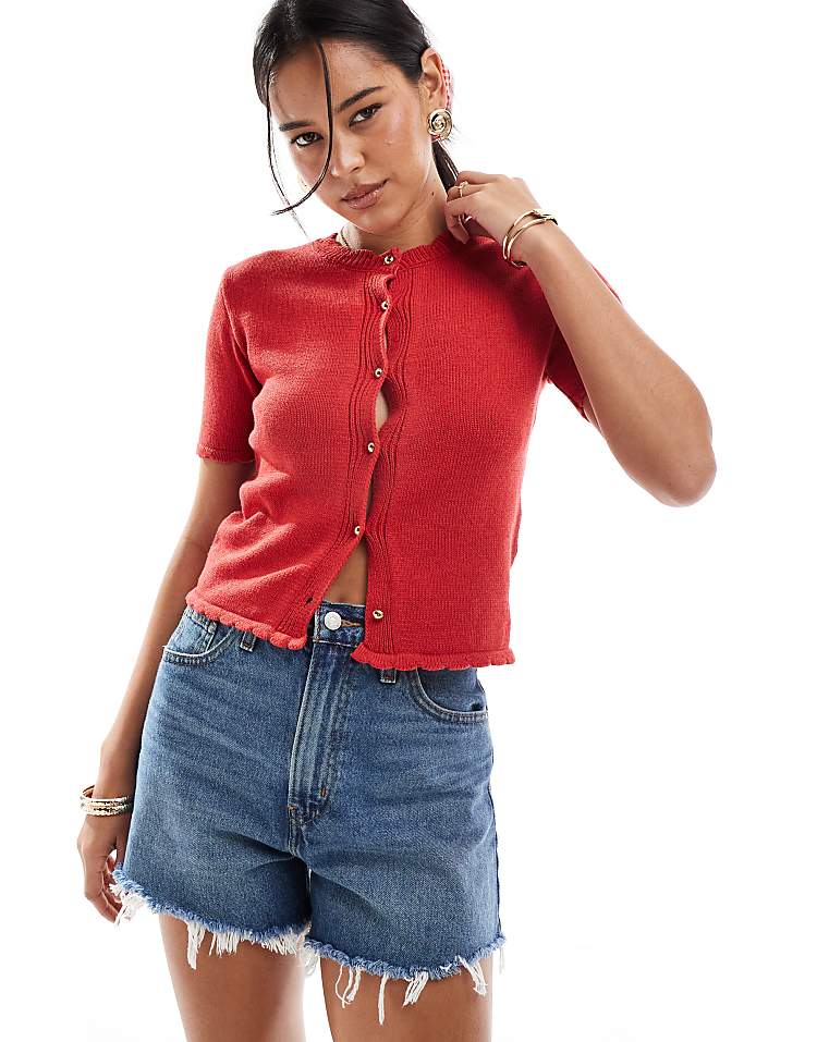 Scallop trim short sleeve cardigan with gold buttons in red