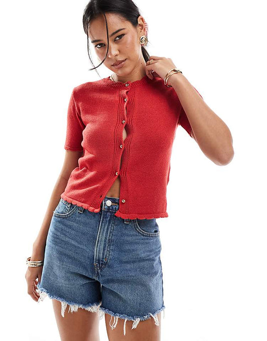 Scallop trim short sleeve cardigan with gold buttons in red