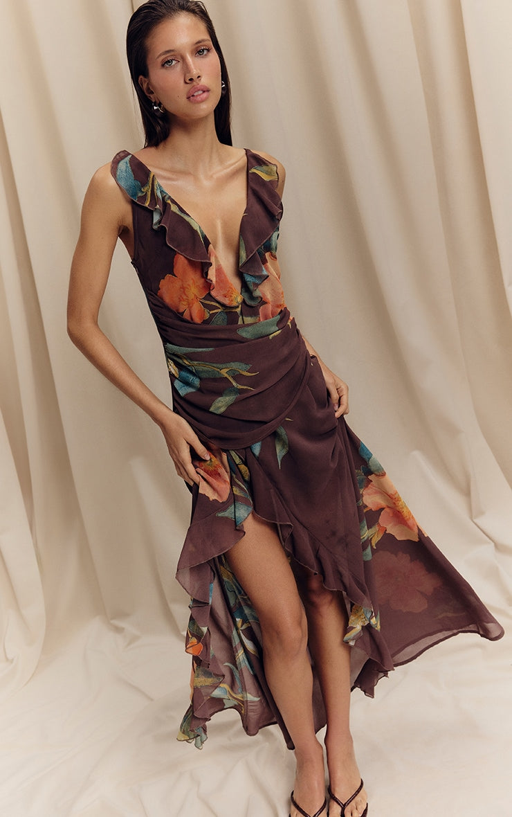 https://cdn-img.prettylittlething.com/2/f/a/f/2faff6210446d917bb765c77df78fe2bf9864f94_CNL8396_1_brown_floral_chiffon_frill_plunge_strappy_maxi_dress.jpg