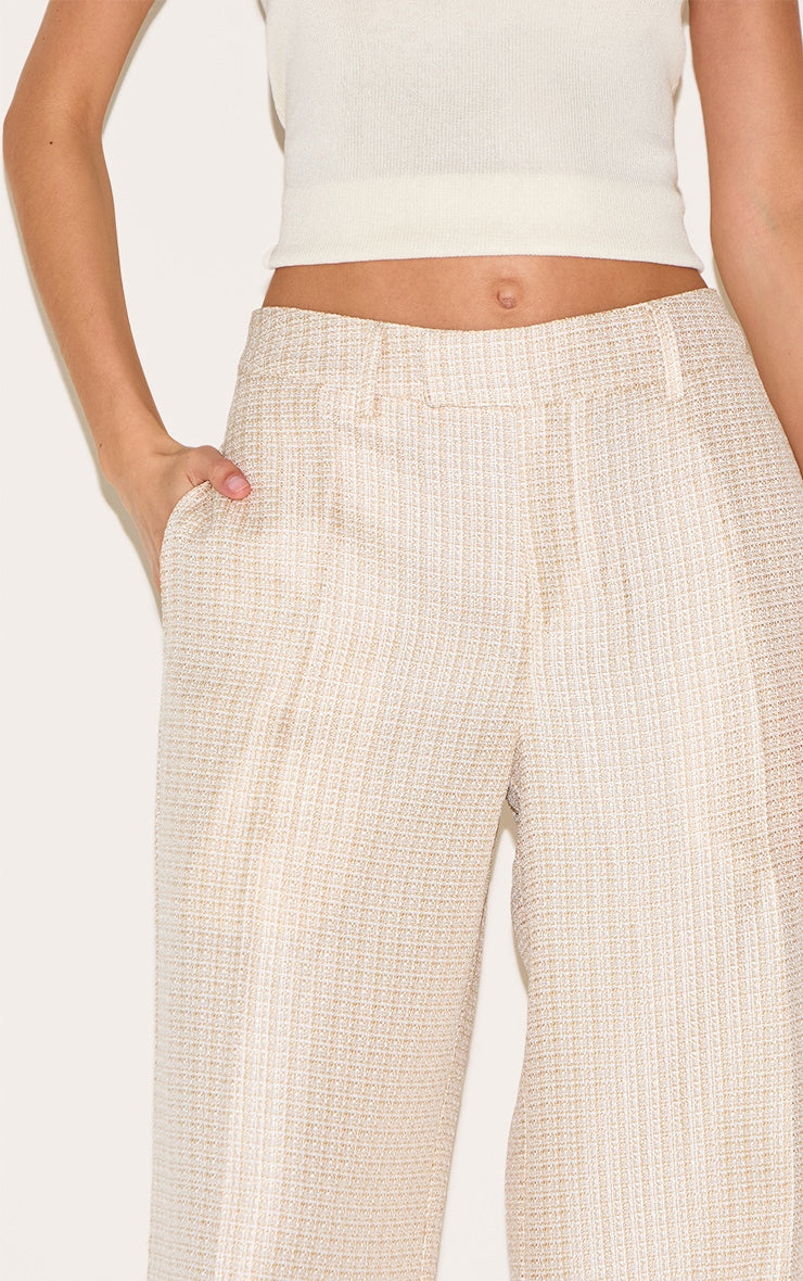https://cdn-img.prettylittlething.com/4/2/d/8/42d8386ee3e2154fc0c670fc3d02593c5f5f106f_CNL9195_4_cream_textured_woven_tailored_trousers.jpg