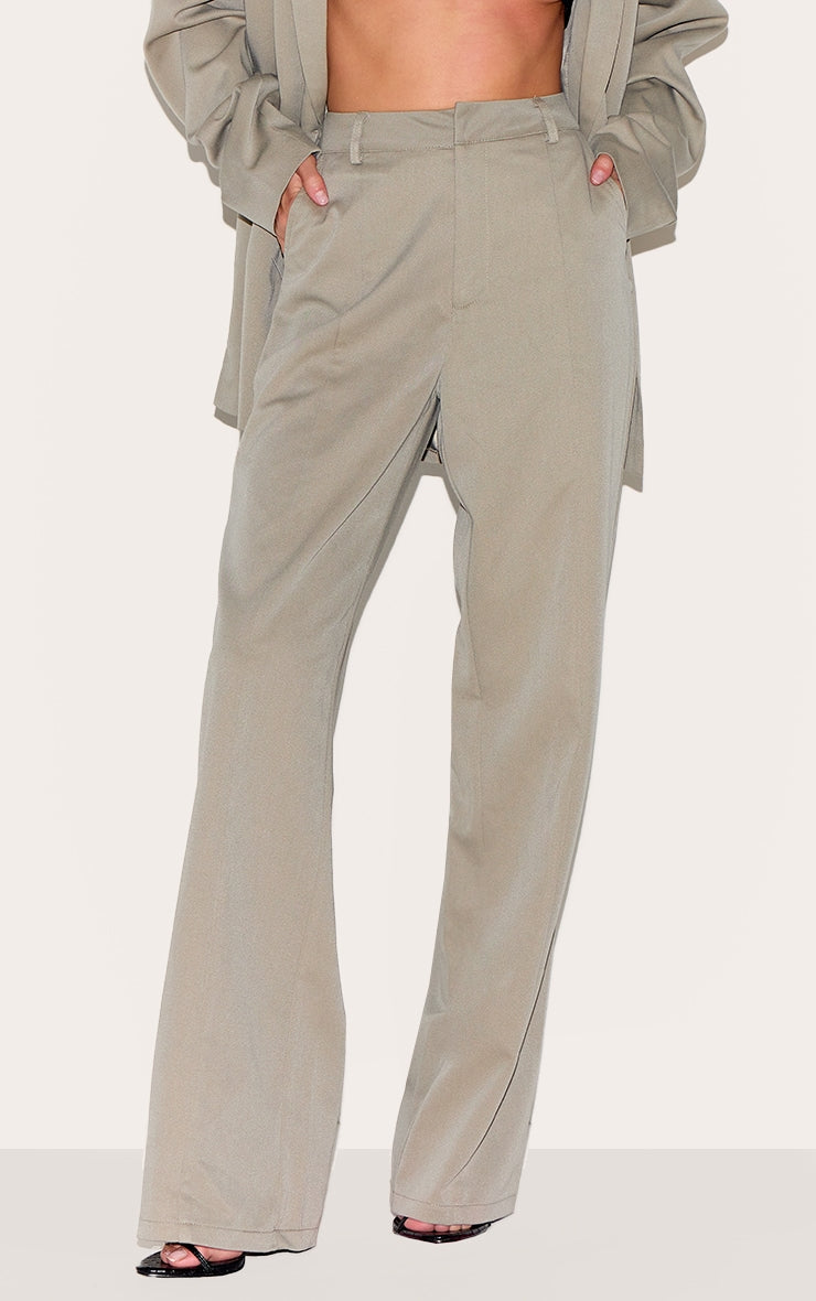 https://cdn-img.prettylittlething.com/5/7/a/1/57a16e5fbd11a47c8de8c6fd7cd04f88a07f9b6a_CNM0637_2_clay_wide_leg_split_hem_trouser.jpg