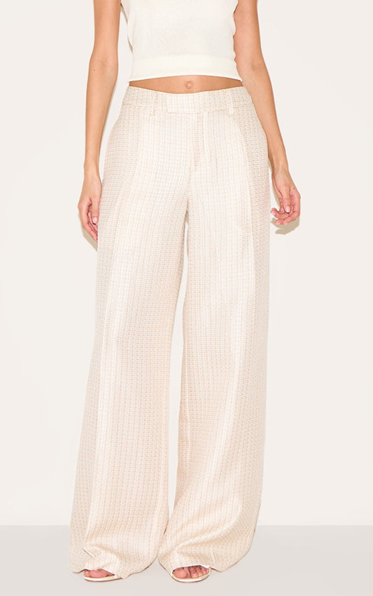https://cdn-img.prettylittlething.com/7/b/c/e/7bce2ab49ee8e0a3f079bc551e3b21d940b96ad1_CNL9195_2_cream_textured_woven_tailored_trousers.jpg