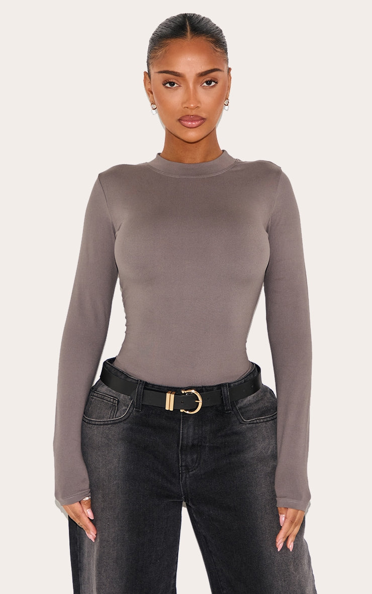 https://cdn-img.prettylittlething.com/f/1/9/a/f19a5c95b35f9c48bffcd663fd9c7b94061fd930_CNL9498_1_shape_charcoal_sculpted_long_sleeve_bodysuit.jpg