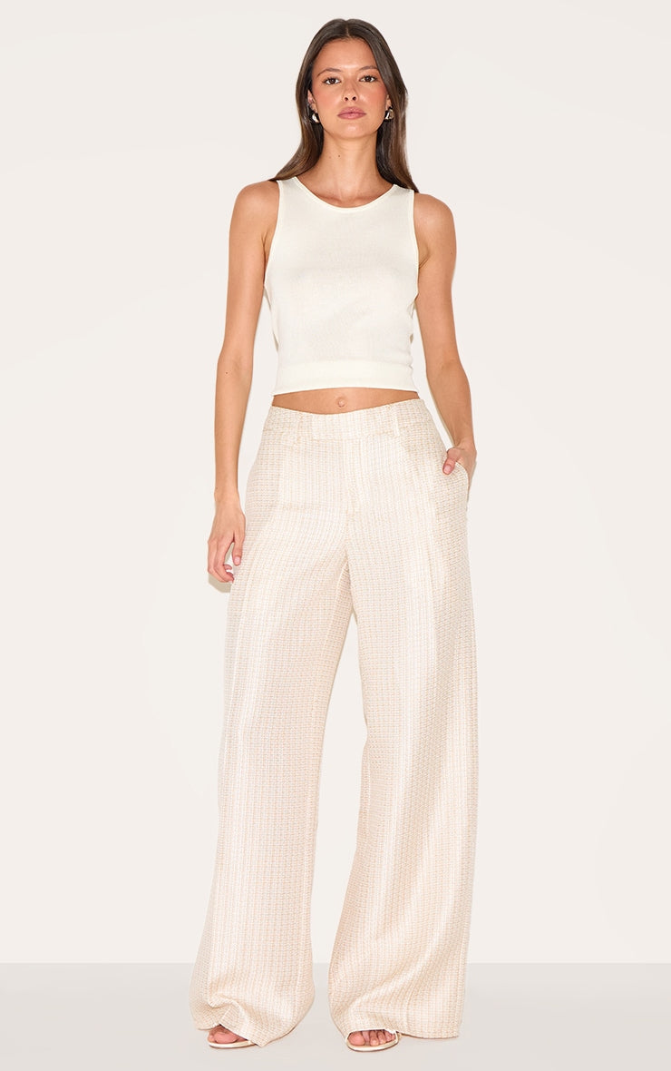https://cdn-img.prettylittlething.com/f/c/8/f/fc8f98c404b94046c458fa277c3d508b2f536df3_CNL9195_1_cream_textured_woven_tailored_trousers.jpg